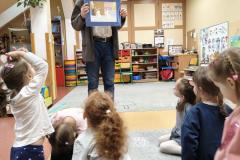 9db946e5-c9ca-4b87-aeea-2b4a45bc6c46