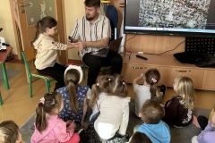 8b923f22-4271-465c-a4e5-5d421e1769dd