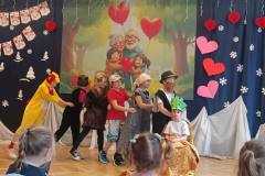 ea5af465-d553-483a-9efb-289aa3088242