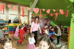 ba7ae540-4de9-495e-a5ea-d985ba34d4be