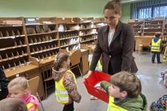 9702c354-6a95-4255-9558-809bc6a0b05f